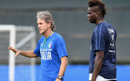 HLV tuyển Ý, Mancini gây sốc khi gọi lại tiền đạo ‘ngựa chứng’ Mario Balotelli