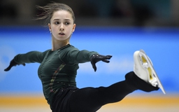 Vì sao thần đồng trượt băng Kamila Valieva vẫn chưa được trao HCV Olympic mùa đông 2022?