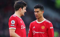 Cristiano Ronaldo và Harry Maguire tranh giành quyền lực và chiếc băng thủ quân M.U