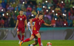Báo Indonesia lo sốt vó đội nhà bị loại sớm vì U.23 Việt Nam hòa Philippines