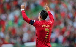 Cristiano Ronaldo trở lại với cú đúp giúp Bồ Đào Nha đánh bại Thụy Sĩ