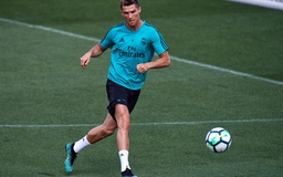 Cristiano Ronaldo bí mật xin giảm lương tối thiểu để thi đấu cho Real Madrid