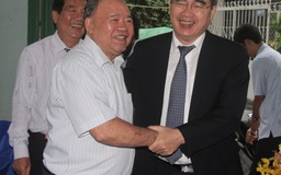 Lãnh đạo TP.HCM thăm các cựu giáo chức nhân dịp Ngày Nhà giáo Việt Nam