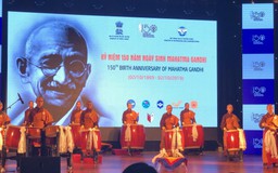 Phát hành bộ tem đặc biệt mừng 150 năm ngày sinh Mahatma Gandhi