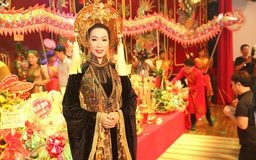 Trịnh Kim Chi cúng Tổ nghề hoành tráng tại sân khấu riêng