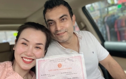 Võ Hạ Trâm 'mừng rớt nước mắt' khi nhận giấy kết hôn với chồng Ấn Độ