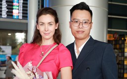 Hoa hậu Hoàn vũ Natalie Glebova giản dị đến Việt Nam