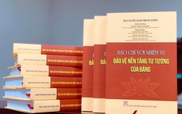 Ra mắt tủ sách 'Bảo vệ nền tảng tư tưởng của Đảng'