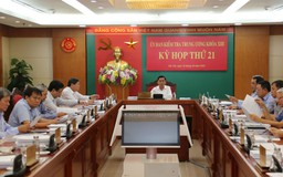 Đề nghị Bộ Chính trị kỷ luật Ban cán sự Đảng Bộ Giáo dục nhiệm kỳ 2016 - 2021