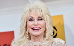 Danh ca Dolly Parton tiết lộ kế hoạch ra mắt tiểu thuyết đầu tay