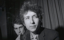 Danh ca Bob Dylan vướng cáo buộc lạm dụng trẻ vị thành niên