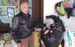 Ông già 26 năm chuyên đi xin quần áo cho người nghèo ở Hà Nội