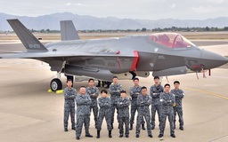 Nhật nhận máy bay tàng hình F-35 đầu tiên tại Mỹ