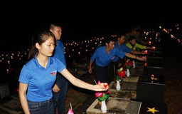 Phó chủ tịch Quốc hội viếng nghĩa trang liệt sĩ tại Đồng Nai