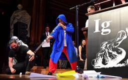 Cười, rồi suy nghĩ với Ig Nobel