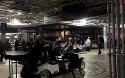 Sân bay Mỹ tê liệt vì cúp điện