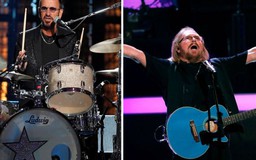 Ringo Starr, Barry Gibb được phong tước Hiệp sĩ