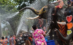 Thái Lan hủy lễ hội té nước Songkran
