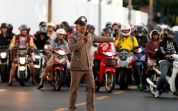 Vua Thái Lan ra lệnh cho cảnh sát để ngăn kẹt xe