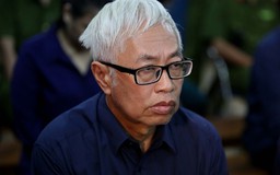 Nguyên Tổng giám đốc DongABank Trần Phương Bình bị truy tố tội mới
