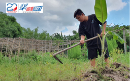 Nghị lực mùa thi: Mơ được đi học để lo cho em gái và mẹ khuyết tật