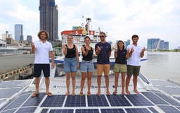 Khám phá tàu Energy Observer chạy năng lượng mặt trời vòng quanh thế giới dừng ở Cảng Sài Gòn