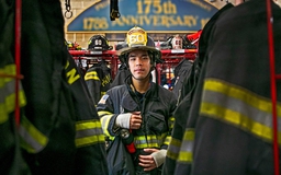 Nghiên cứu sinh tình nguyện làm lính cứu hỏa