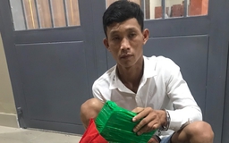 Tây Ninh: Bắt nghi can vận chuyển gần 2 kg ma túy trên ô tô