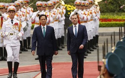 Ông Medvedev thăm Việt Nam, Thái Lan: Nga không chỉ quan tâm TQ
