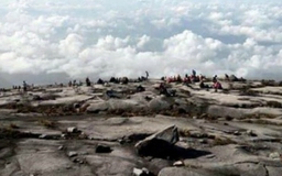 Động đất ở Malaysia: Hàng trăm du khách kẹt trên núi cao 4.000 m