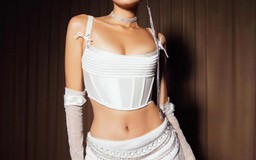 Áo corset “cộp mác” Y2K được dàn sao Việt nhiệt tình lăng xê