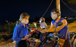 3 tháng kẹt ở TP.Đà Nẵng, người cha đủ 2 mũi vaccine về với con trong đêm