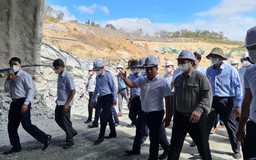 Thủ tướng Phạm Minh Chính kiểm tra công trình xây dựng cao tốc Cam Lâm- Vĩnh Hảo