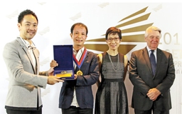 Thầy giáo đoạt “Nobel kiến trúc châu Á” được ngành giáo dục tuyên dương