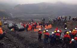 Hàng trăm người xô xát ở khai trường khai thác than tại Quảng Ninh