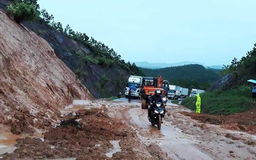Mưa lớn, huyện miền núi ở Quảng Ninh ngập nặng