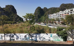 Dự án khách sạn 40 triệu USD nằm 'đắp chiếu' nhiều năm bên bờ vịnh Hạ Long