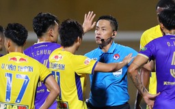 Trọng tài Ngô Duy Lân được quay lại bắt chính khi V-League 2022 tái xuất