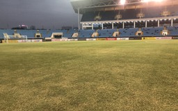 Mặt cỏ sân Mỹ Đình 'chỗ xanh chỗ vàng' ngay trước trận tuyển Việt Nam đấu Malaysia