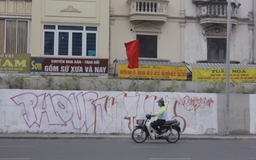 Công an truy bắt ‘bút tặc’ vẽ bẩn tuyến đường trăm tỉ tại Hà Nội