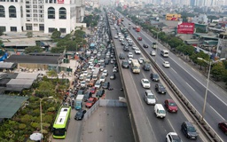 Cục CSGT kiến nghị giải quyết ùn tắc do ‘lô cốt’ trên đường Nguyễn Xiển