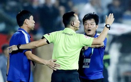 HLV Văn Sỹ của CLB Nam Định: 'Trong bóng đá được phép câu giờ nhưng không thái quá!'
