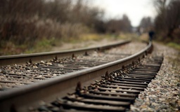 Hải Phòng: Truy tìm nhân thân người đàn ông chết trong tư thế quỳ bên đường sắt