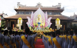 Trang nghiêm Đại lễ Phật đản tại cố đô Huế