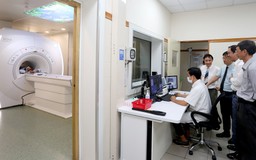 Bệnh viện Trung ương Huế khai trương máy chụp MRI ứng dụng trí tuệ nhân tạo