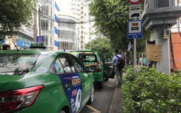 Hết thời taxi 'chạy loạn' đón khách