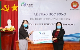 AES Việt Nam tặng 120 suất học bổng cho học sinh khó khăn tại Bình Thuận