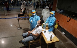 Xét nghiệm Covid-19 ở sân bay Tân Sơn Nhất như thế nào, mất bao nhiêu tiền?