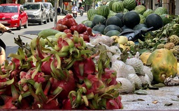 Trái cây, rau xanh mùng 3 tết tăng giá