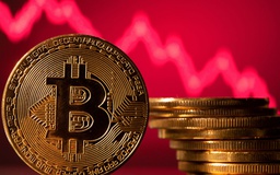 Giá Bitcoin lao dốc về mức thấp nhất kể từ đầu năm